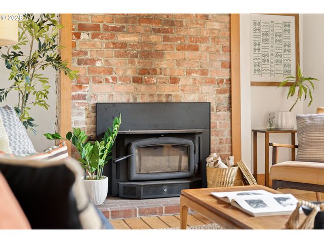 3366 Nw FRANKLIN Ct, Portland, OR 97210