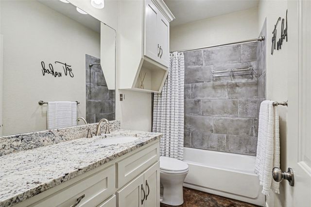 2425 S 16th Street, Waco, TX 76706