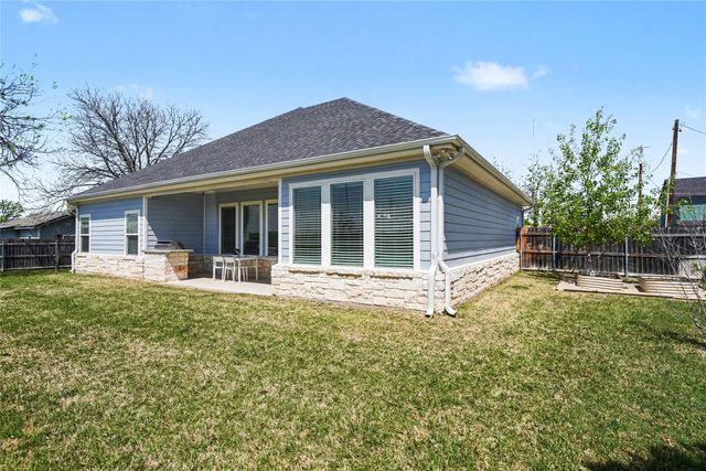2425 S 16th Street, Waco, TX 76706