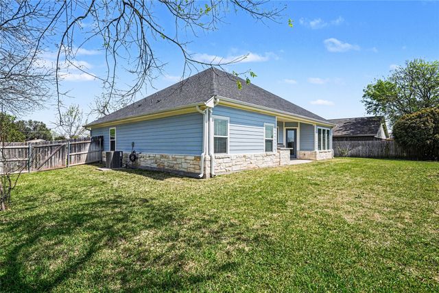 2425 S 16th Street, Waco, TX 76706