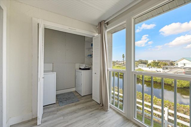 841 WATERSIDE DRIVE 202, Venice, FL 34285
