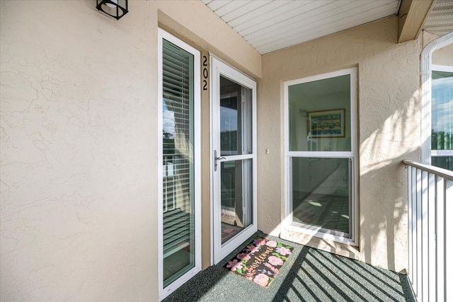 841 WATERSIDE DRIVE 202, Venice, FL 34285
