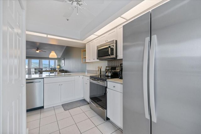 841 WATERSIDE DRIVE 202, Venice, FL 34285