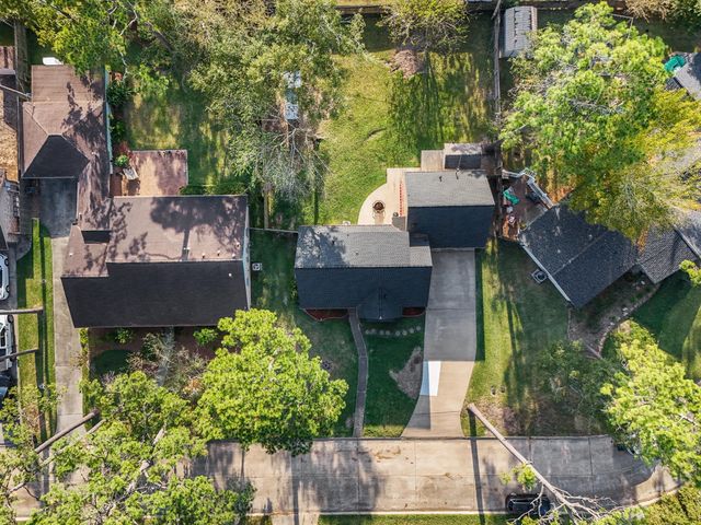 3037 Longwood Lane, Dickinson, TX 77539