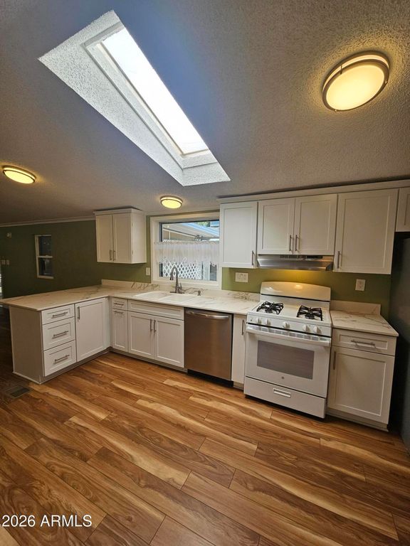 Image 10 of property listing at 654 S Nature Way, Sierra Vista, AZ 85635