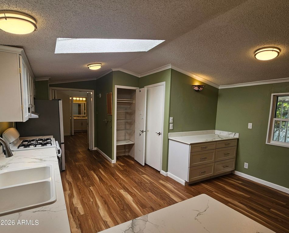 Image 14 of property listing at 654 S Nature Way, Sierra Vista, AZ 85635