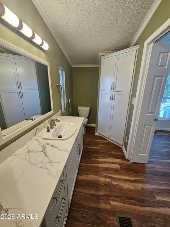 Image 21 of property listing at 654 S Nature Way, Sierra Vista, AZ 85635
