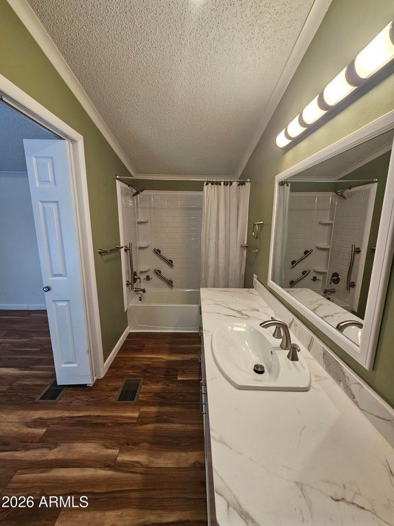Image 22 of property listing at 654 S Nature Way, Sierra Vista, AZ 85635