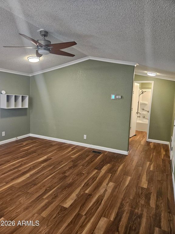 Image 6 of property listing at 654 S Nature Way, Sierra Vista, AZ 85635