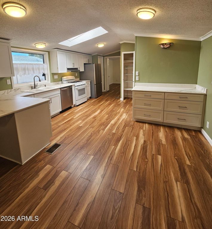 Image 9 of property listing at 654 S Nature Way, Sierra Vista, AZ 85635
