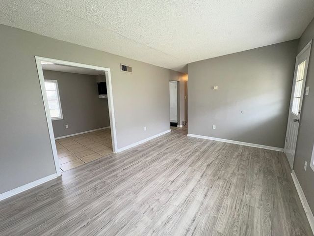 3759 MCCAIN RD, Memphis, TN 38109