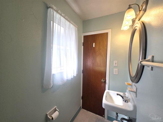 1201 Belair Rd, Pensacola, FL 32505