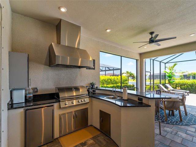 6249 MESA GLEN, Bradenton, FL 34203