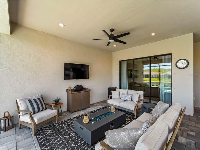 6249 MESA GLEN, Bradenton, FL 34203