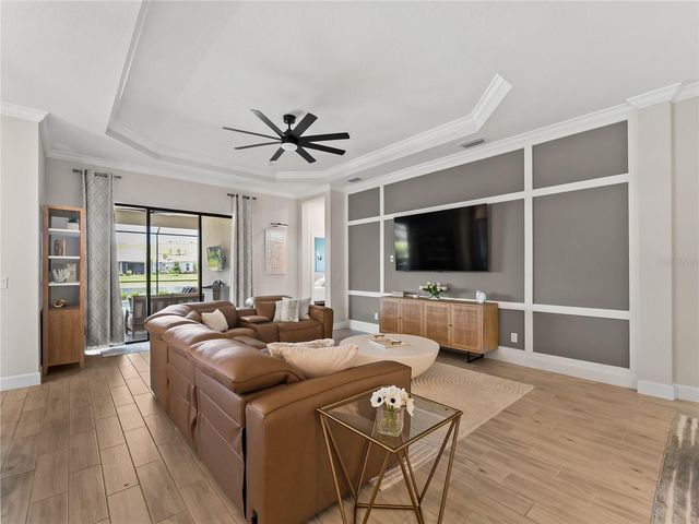 6249 MESA GLEN, Bradenton, FL 34203