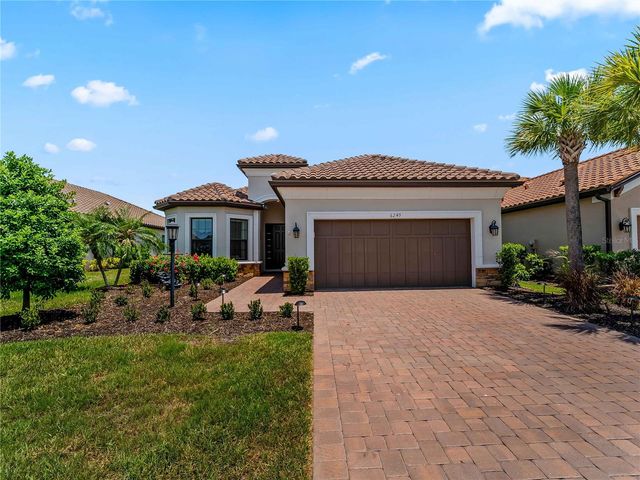 6249 MESA GLEN, Bradenton, FL 34203
