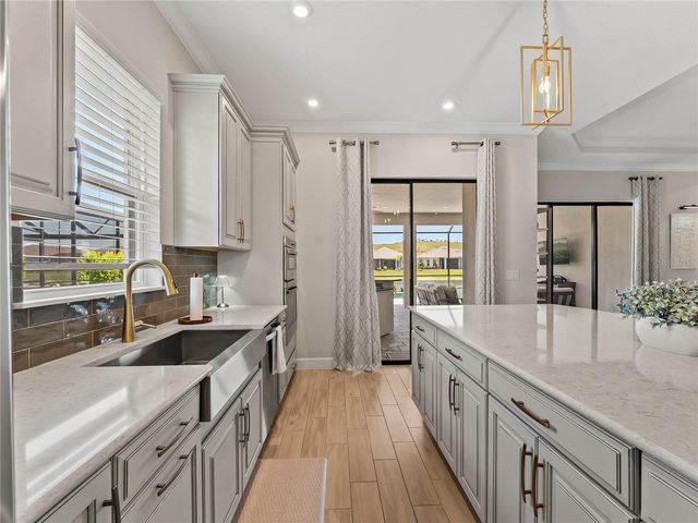 6249 MESA GLEN, Bradenton, FL 34203