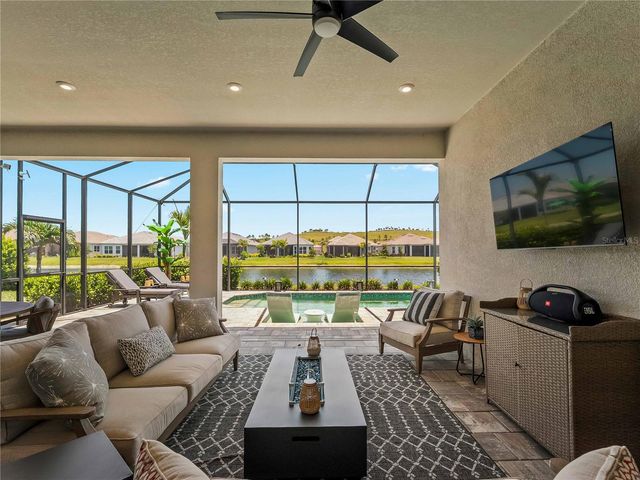 6249 MESA GLEN, Bradenton, FL 34203