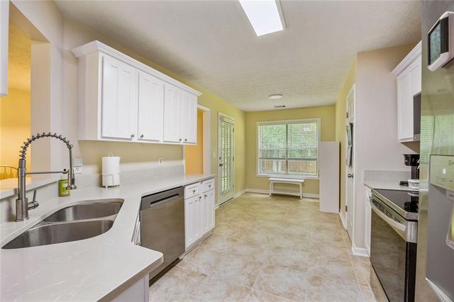 469 Cedar Trail, Winder, GA 30680