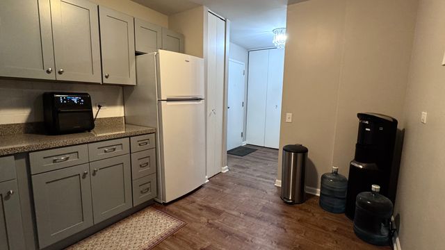 4850 S Lake Park Avenue 709, Chicago, IL 60615