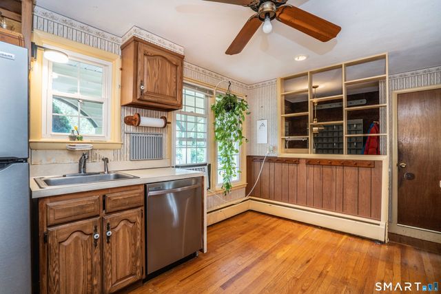 52 Greenhouse Boulevard, West Hartford, CT 06110