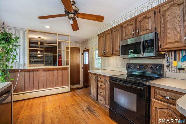 52 Greenhouse Boulevard, West Hartford, CT 06110