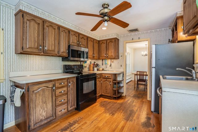 52 Greenhouse Boulevard, West Hartford, CT 06110