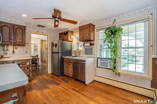 52 Greenhouse Boulevard, West Hartford, CT 06110