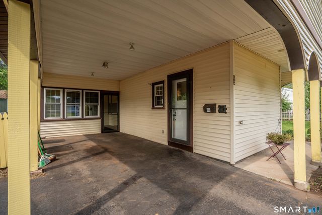 52 Greenhouse Boulevard, West Hartford, CT 06110