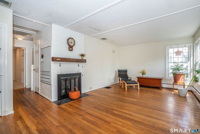 52 Greenhouse Boulevard, West Hartford, CT 06110