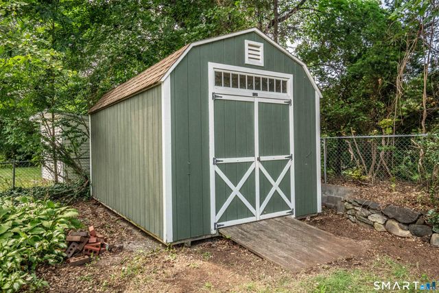 52 Greenhouse Boulevard, West Hartford, CT 06110