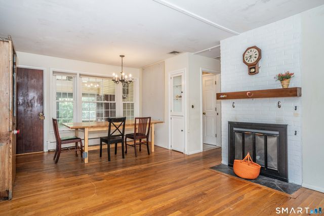 52 Greenhouse Boulevard, West Hartford, CT 06110