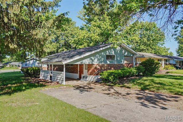 9801 Lawnview Drive, St Louis, MO 63136