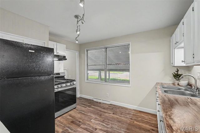 9801 Lawnview Drive, St Louis, MO 63136