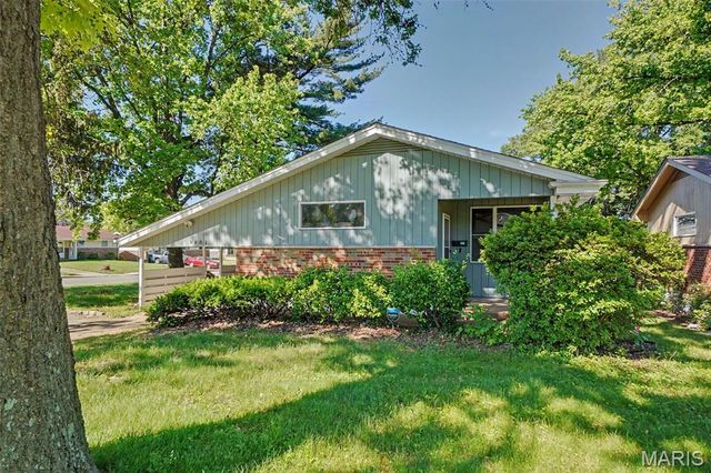 9801 Lawnview Drive, St Louis, MO 63136