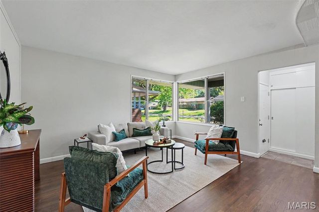 9801 Lawnview Drive, St Louis, MO 63136