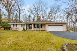 1775 Monroe Beach, Battle Creek City, MI 49014