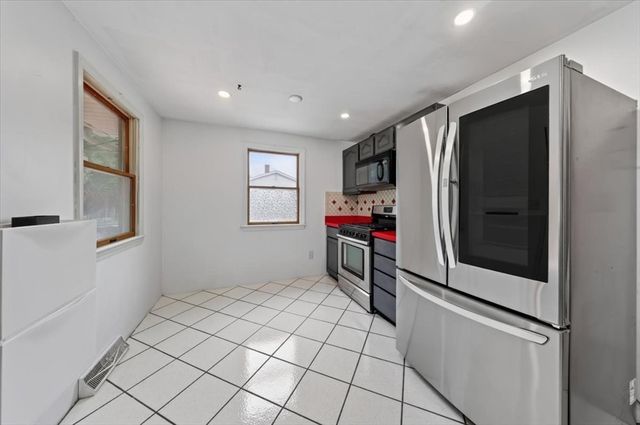 472 Summer St, Abington, MA 02351