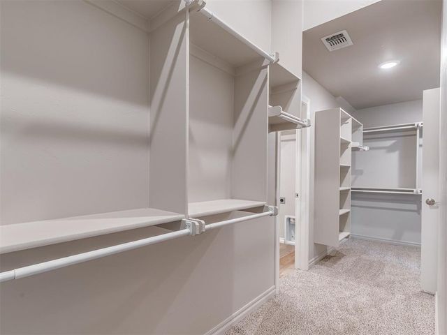 800 Bison Crossing Drive, Yukon, OK 73099