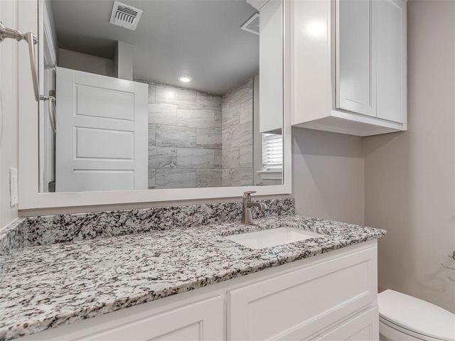 800 Bison Crossing Drive, Yukon, OK 73099