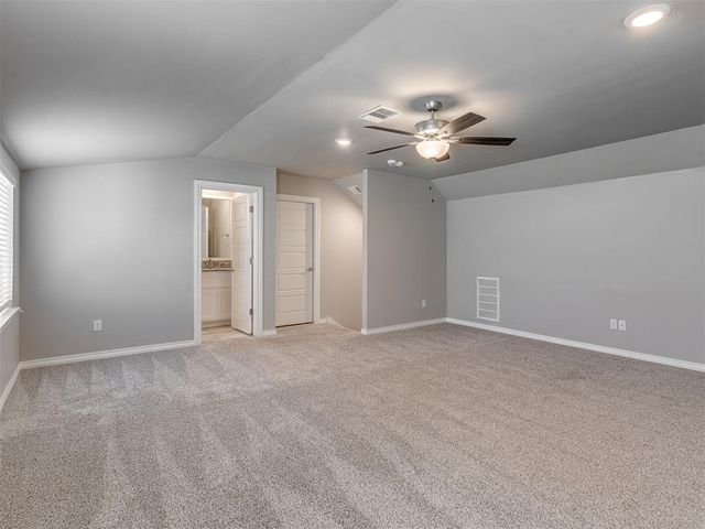 800 Bison Crossing Drive, Yukon, OK 73099
