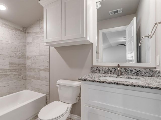 800 Bison Crossing Drive, Yukon, OK 73099