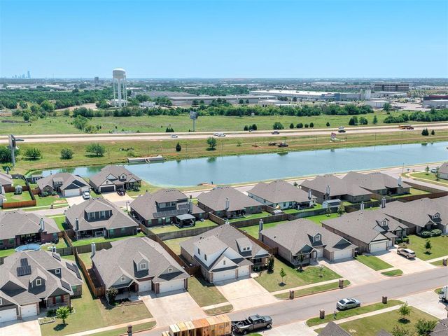 800 Bison Crossing Drive, Yukon, OK 73099