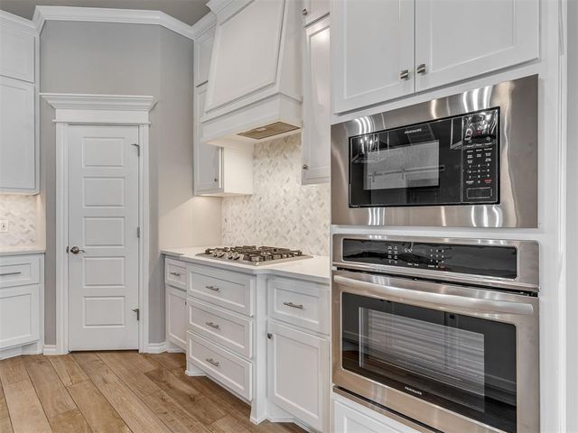 800 Bison Crossing Drive, Yukon, OK 73099