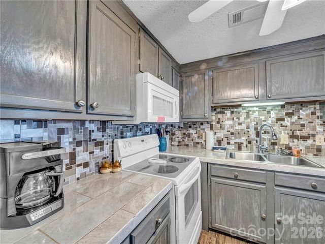303 Sugar Top Drive 2816, Sugar Mountain, NC 28604