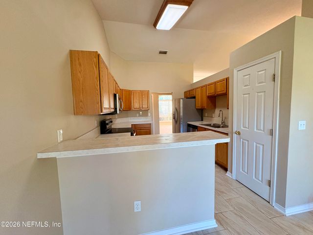 15677 MOSS HOLLOW Drive, Jacksonville, FL 32218