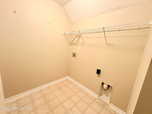 15677 MOSS HOLLOW Drive, Jacksonville, FL 32218