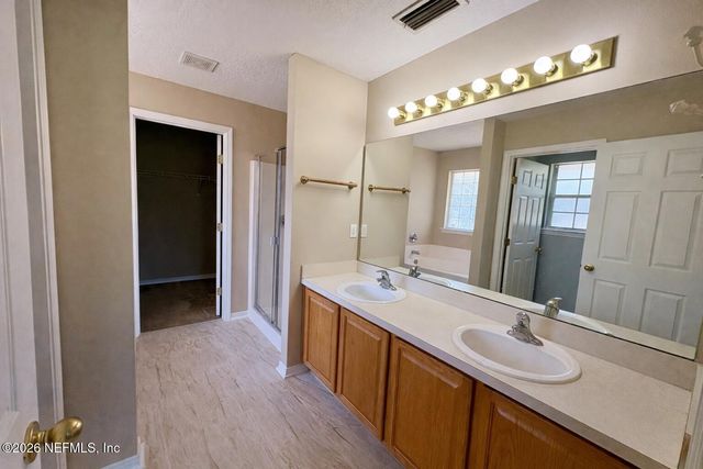 15677 MOSS HOLLOW Drive, Jacksonville, FL 32218