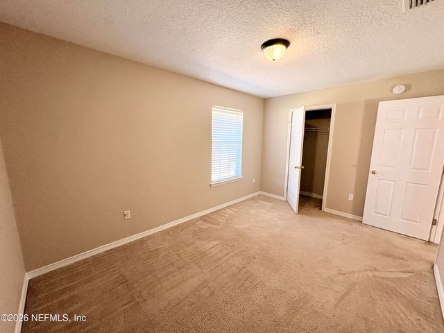 15677 MOSS HOLLOW Drive, Jacksonville, FL 32218