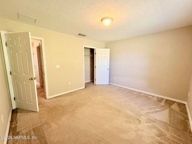 15677 MOSS HOLLOW Drive, Jacksonville, FL 32218